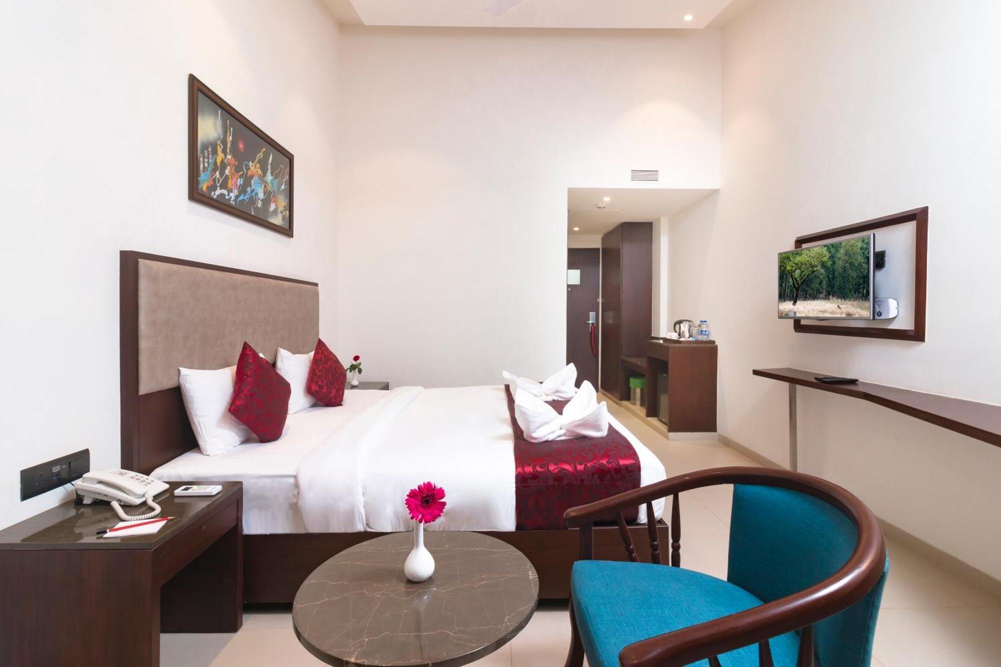 7 Apple Resort Lonavala Exterior foto