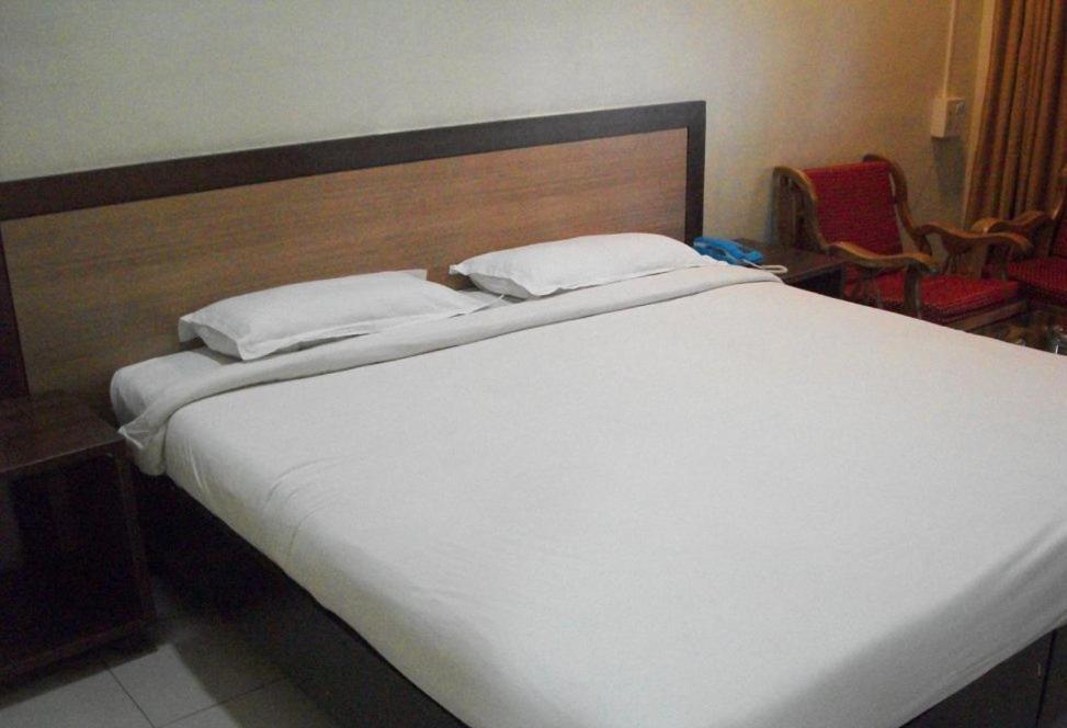 7 Apple Resort Lonavala Habitación foto